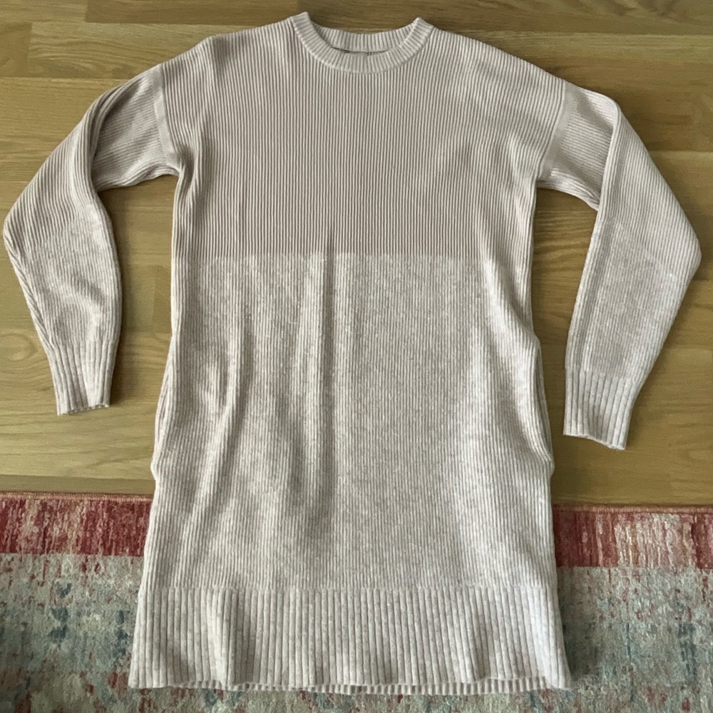 Lululemon Women’s Sweater size 8